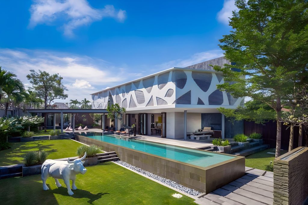 The Exterior of Villa Issi Seminyak in a Sunny Day