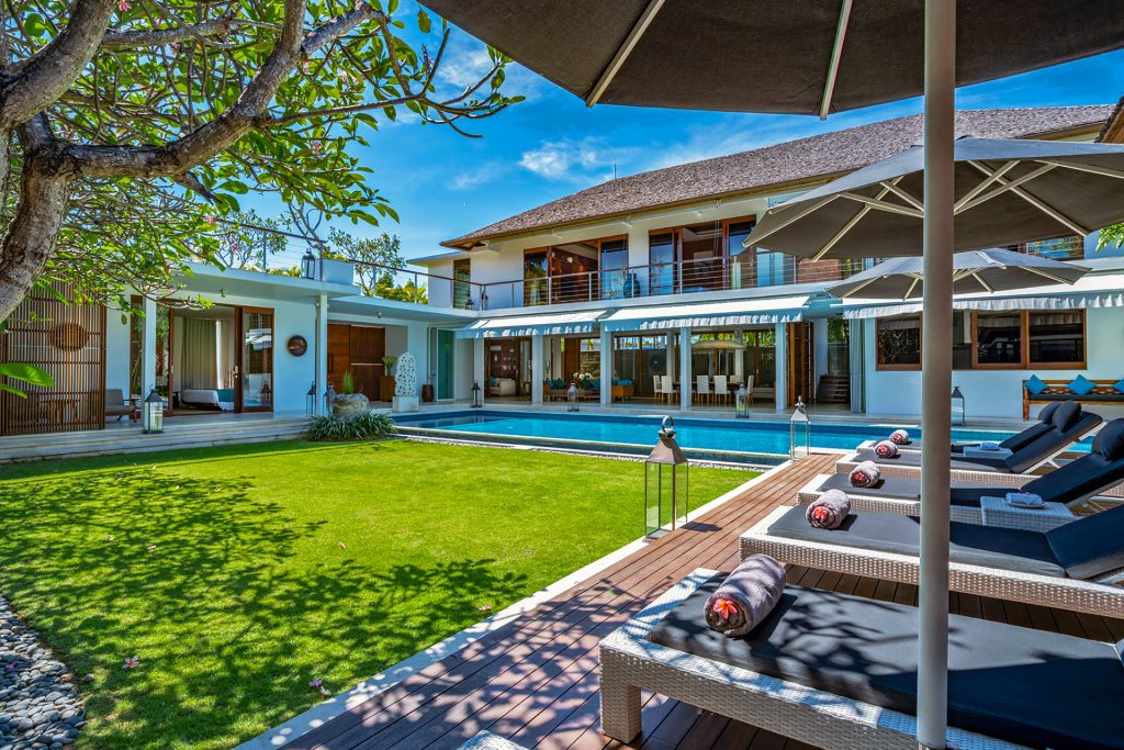 Exterior of Villa Cendrawasih Seminyak - 5 Bedroom Holiday Villa in Seminyak