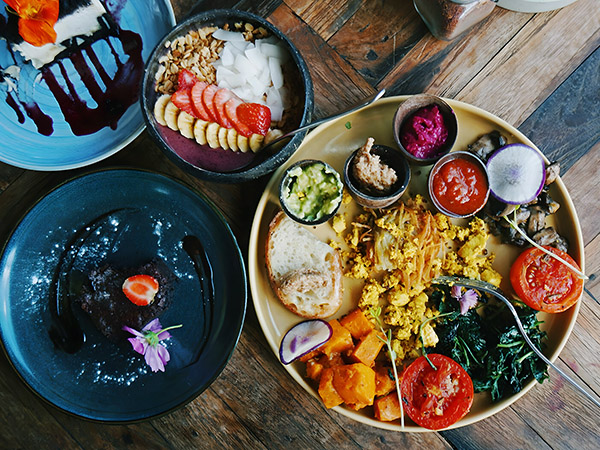 Top Vegan and Vegetarian Restaurants in Seminyak: Eat Healthy in Paradise