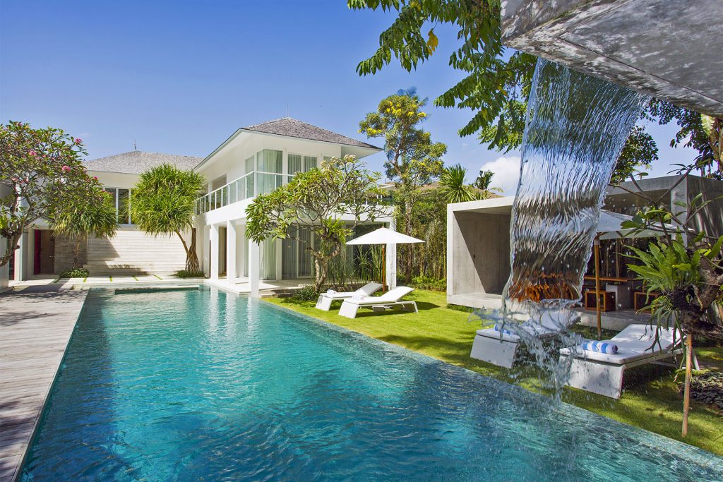 Villa Canggu Bali - 6 Bedroom Holiday Villa for Rent