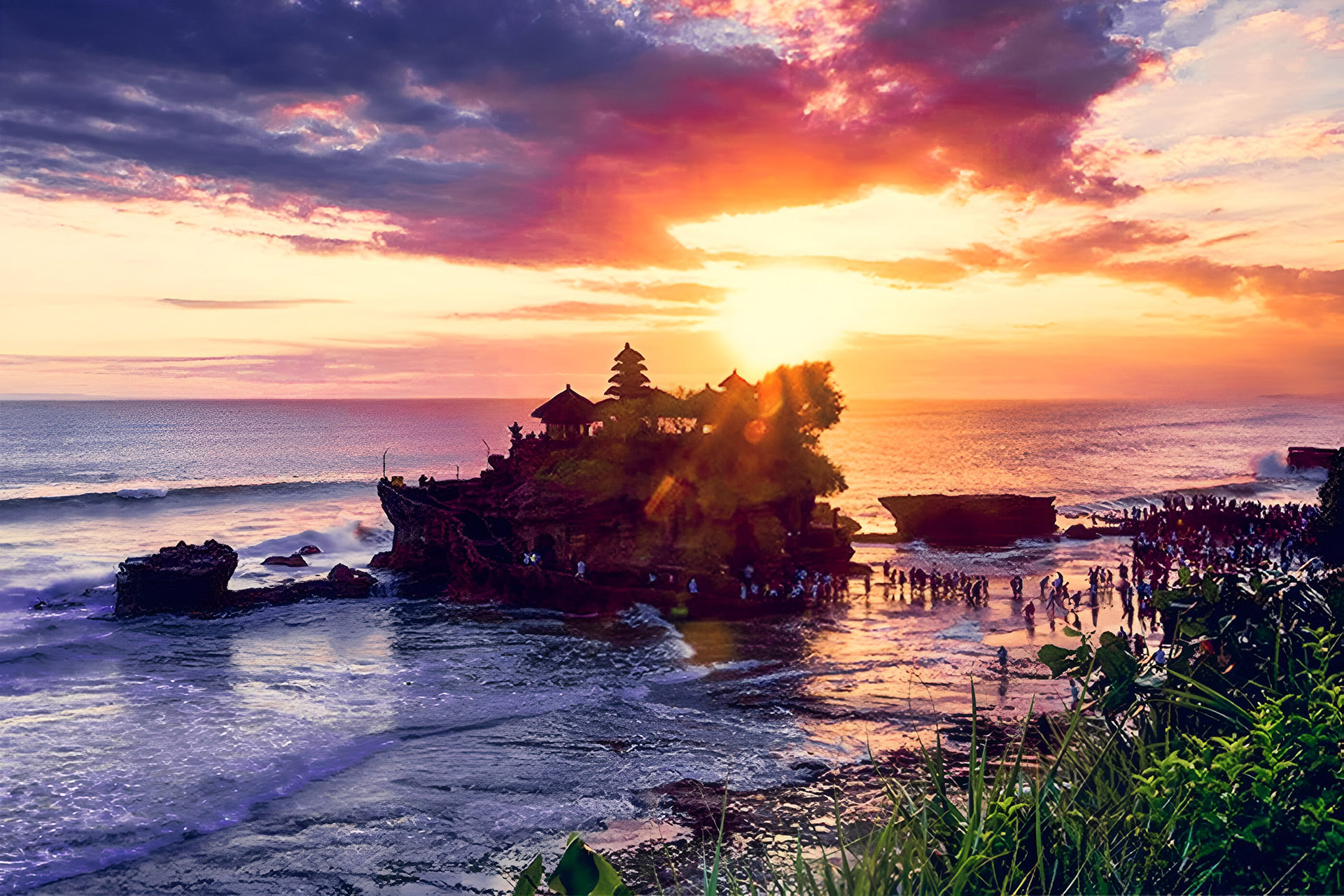Tanah Lot Temple Bali: Complete Guide to Visiting the Iconic Sea Temple at Sunset