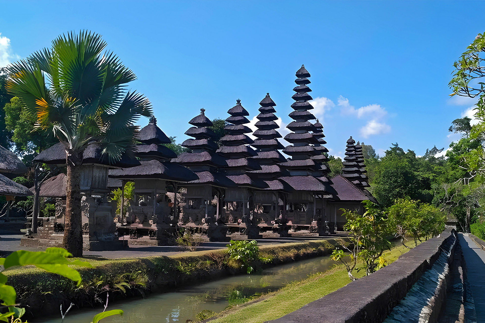 Pura Taman Ayun - Bali Cultural Tourist Attraction