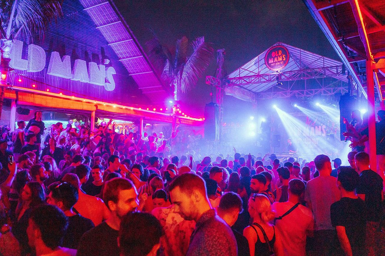 Old Man's Bali Beach Club - Party