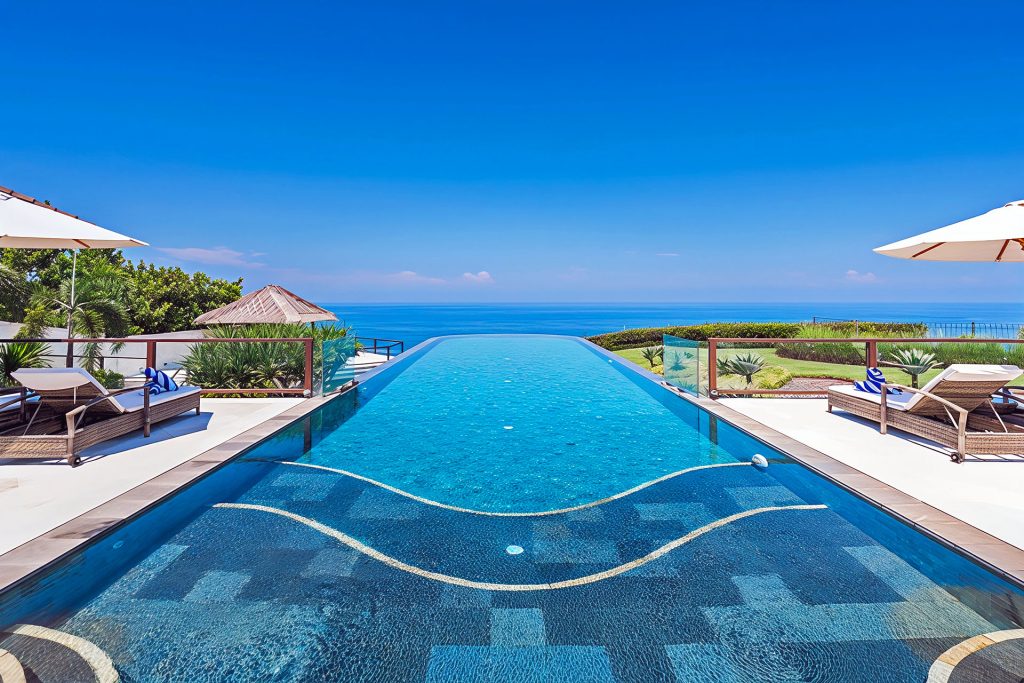 Uluwatu vs Canggu: Which Is Right for Your Bali Villa Stay?