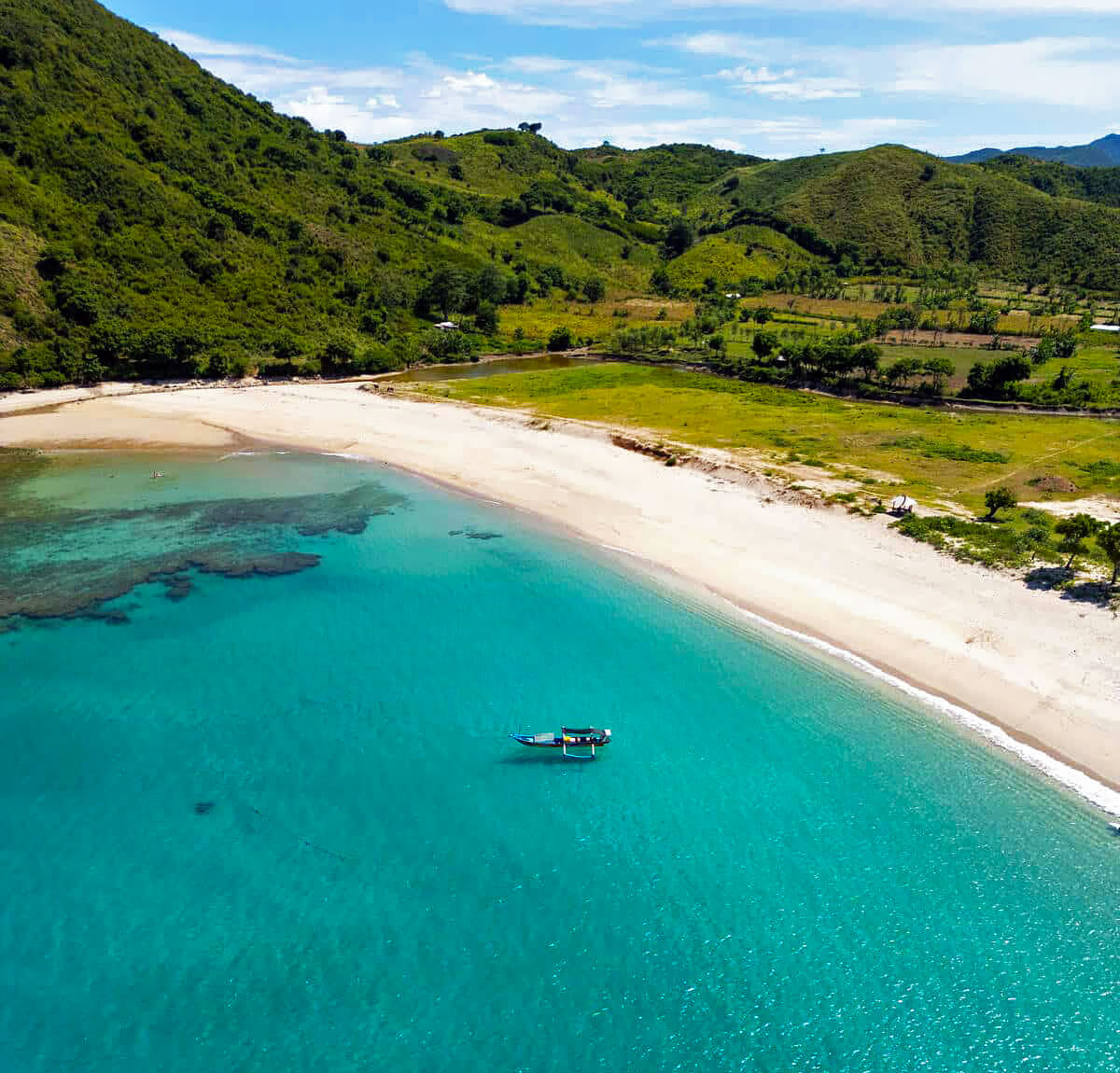 luxury-lombok-beach-holiday-mawun-cropped